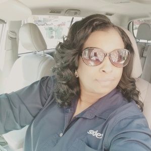 Meet your Posher, Lori